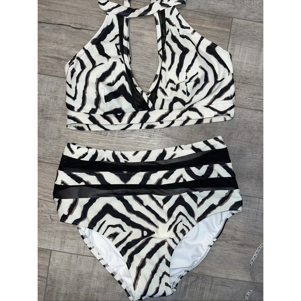 New Venus  Bikini Halter Top Sz 8 & Moderate Fuller Bottoms Sz 10 Zebra Print